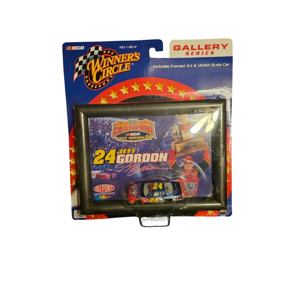 Jeff Gordon #24 DuPont 2001 Champion Winner's Circle Gallery Series 1:64 Nascar